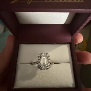 Elegant Silver Diamond Ring